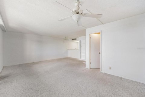 Condominio en venta en Clearwater, Florida, 6 habitaciones, 52.49 m2 № 1828440 - foto 14