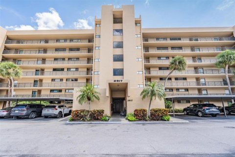 Condominio en venta en Clearwater, Florida, 6 habitaciones, 52.49 m2 № 1828440 - foto 2