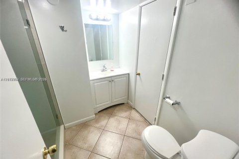 Copropriété à louer à Oakland Park, Floride: 1 chambre, 70.61 m2 № 2431303 - photo 8