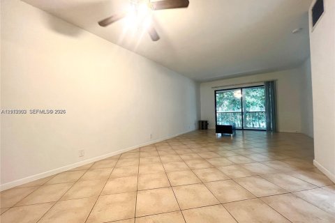 Copropriété à louer à Oakland Park, Floride: 1 chambre, 70.61 m2 № 2431303 - photo 4