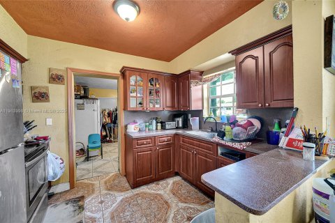 Villa ou maison à vendre à Miami Gardens, Floride: 4 chambres, 159.61 m2 № 1969032 - photo 16