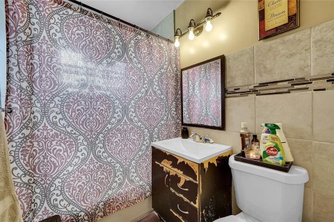 Villa ou maison à vendre à Miami Gardens, Floride: 4 chambres, 159.61 m2 № 1969032 - photo 14