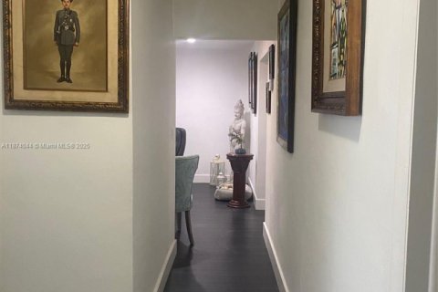 Купить таунхаус в Майами, Флорида 3 спальни, 113.81м2, № 1924785 - фото 5
