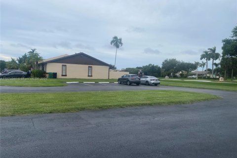 Купить таунхаус в Майами, Флорида 3 спальни, 113.81м2, № 1924785 - фото 2