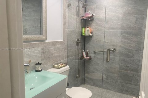 Купить таунхаус в Майами, Флорида 3 спальни, 113.81м2, № 1924785 - фото 12