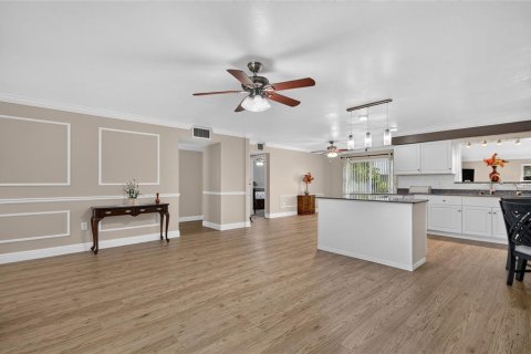 Villa ou maison à vendre à Sun City Center, Floride: 2 chambres, 172.05 m2 № 2422812 - photo 14