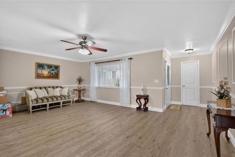 Villa ou maison à vendre à Sun City Center, Floride: 2 chambres, 172.05 m2 № 2422812 - photo 13
