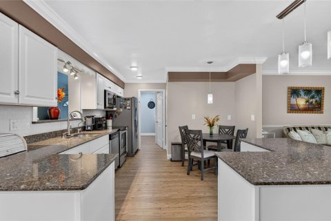 Villa ou maison à vendre à Sun City Center, Floride: 2 chambres, 172.05 m2 № 2422812 - photo 8