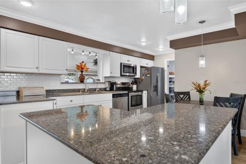 Villa ou maison à vendre à Sun City Center, Floride: 2 chambres, 172.05 m2 № 2422812 - photo 7