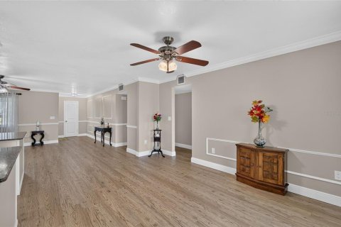 Villa ou maison à vendre à Sun City Center, Floride: 2 chambres, 172.05 m2 № 2422812 - photo 5