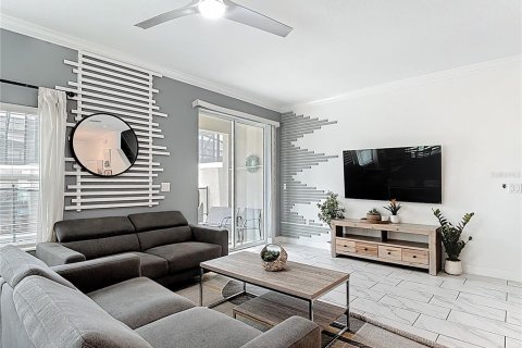 Adosado en venta en Kissimmee, Florida, 5 dormitorios, 201.41 m2 № 1858114 - foto 9