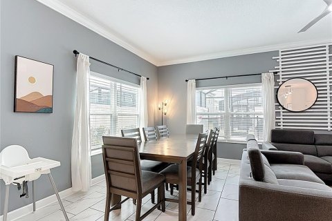 Adosado en venta en Kissimmee, Florida, 5 dormitorios, 201.41 m2 № 1858114 - foto 10