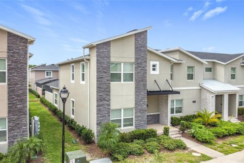 Adosado en venta en Kissimmee, Florida, 5 dormitorios, 201.41 m2 № 1858114 - foto 2