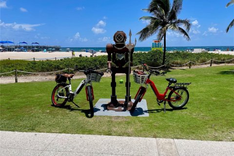 Купить виллу или дом в Помпано-Бич, Флорида 2 спальни, 140м2, № 2047127 - фото 30