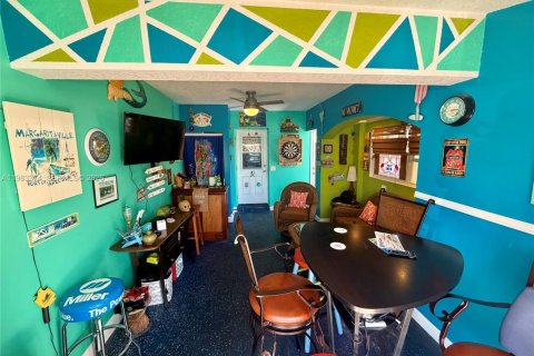 House in Pompano Beach, Florida 2 bedrooms, 140 sq.m. № 2047127 - photo 24