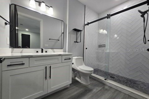 House in Lutz, Florida 6 bedrooms, 205.5 sq.m. № 2123695 - photo 10