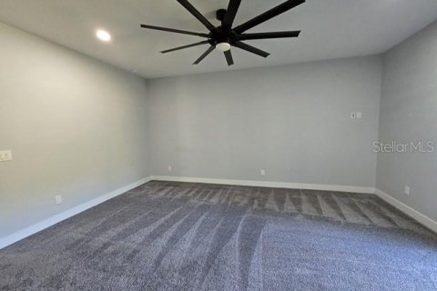 House in Lutz, Florida 6 bedrooms, 205.5 sq.m. № 2123695 - photo 16