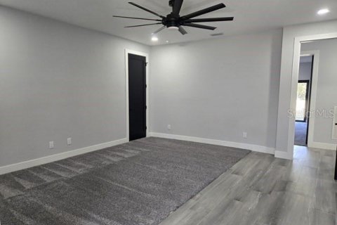 House in Lutz, Florida 6 bedrooms, 205.5 sq.m. № 2123695 - photo 14