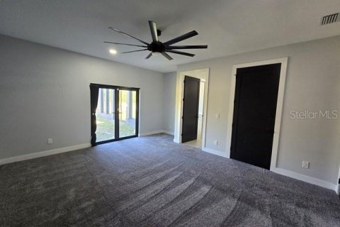 House in Lutz, Florida 6 bedrooms, 205.5 sq.m. № 2123695 - photo 11