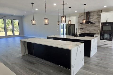 House in Lutz, Florida 6 bedrooms, 205.5 sq.m. № 2123695 - photo 6