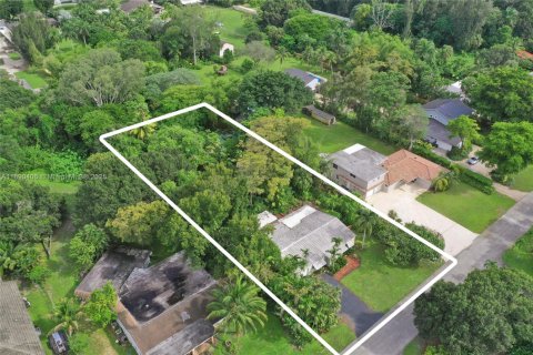 Casa en venta en Plantation, Florida, 4 dormitorios, 217.95 m2 № 1948541 - foto 4