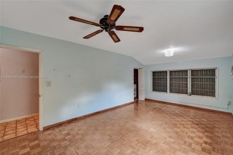 Casa en venta en Plantation, Florida, 4 dormitorios, 217.95 m2 № 1948541 - foto 30
