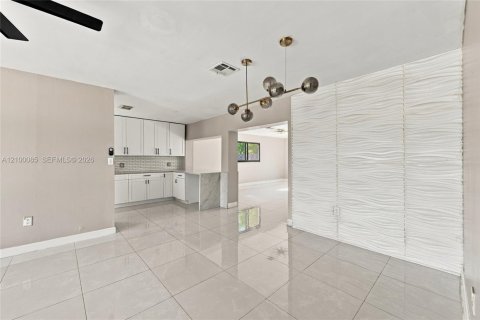 Villa ou maison à vendre à Sunrise, Floride: 3 chambres, 167.22 m2 № 2403955 - photo 14
