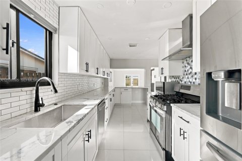 Villa ou maison à vendre à Sunrise, Floride: 3 chambres, 167.22 m2 № 2403955 - photo 17