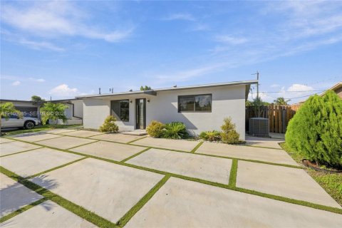 Villa ou maison à vendre à Sunrise, Floride: 3 chambres, 167.22 m2 № 2403955 - photo 8