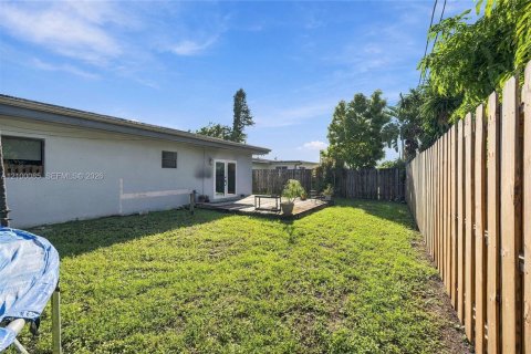 Villa ou maison à vendre à Sunrise, Floride: 3 chambres, 167.22 m2 № 2403955 - photo 27