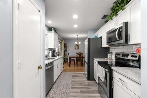 Casa en venta en The Villages, Florida, 2 dormitorios, 99.03 m2 № 1816232 - foto 12