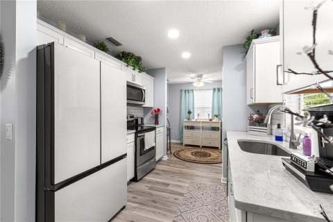 Casa en venta en The Villages, Florida, 2 dormitorios, 99.03 m2 № 1816232 - foto 4