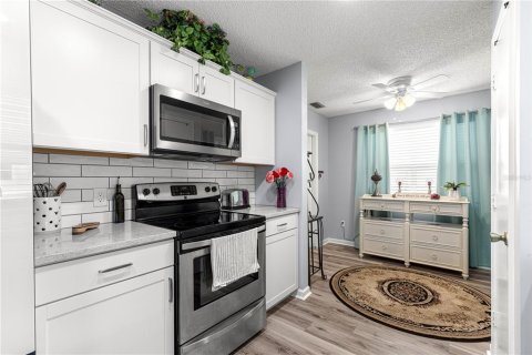 Casa en venta en The Villages, Florida, 2 dormitorios, 99.03 m2 № 1816232 - foto 13