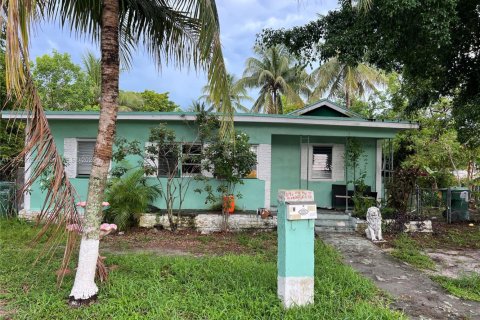 Villa ou maison à vendre à Miami, Floride: 3 chambres, 175.03 m2 № 1985290 - photo 2