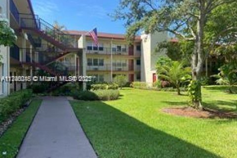 Condominio en Pembroke Pines, Florida, 1 dormitorio  № 2022466