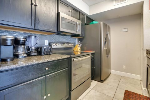 Condo in Kissimmee, Florida, 2 bedrooms  № 1614615 - photo 7