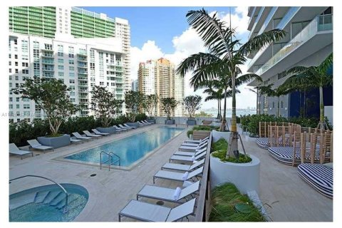 Condo in Miami, Florida, 1 bedroom  № 1888762 - photo 22