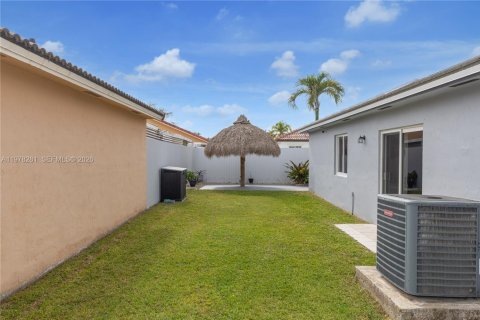 Villa ou maison à vendre à Miami, Floride: 4 chambres, 167.6 m2 № 2146431 - photo 28