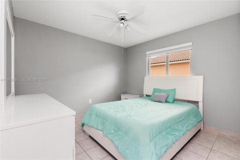 Villa ou maison à vendre à Miami, Floride: 4 chambres, 167.6 m2 № 2146431 - photo 18