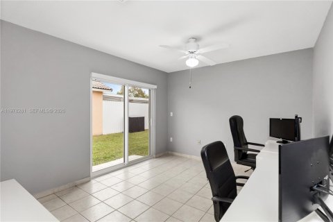 Villa ou maison à vendre à Miami, Floride: 4 chambres, 167.6 m2 № 2146431 - photo 16
