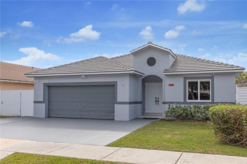 Villa ou maison à Miami, Floride 4 chambres, 167.6 m2 № 2146431