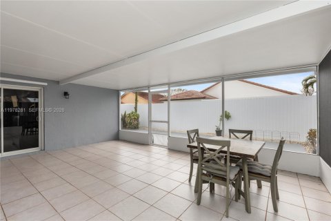 Villa ou maison à vendre à Miami, Floride: 4 chambres, 167.6 m2 № 2146431 - photo 26