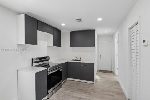 Casa en venta en Miami, Florida, 2 dormitorios, 53.51 m2 № 2384875 - foto 6