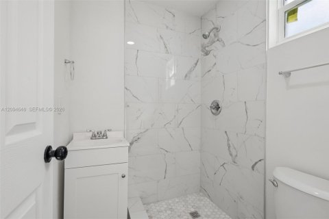 Casa en venta en Miami, Florida, 2 dormitorios, 53.51 m2 № 2384875 - foto 10