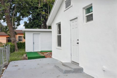 Casa en venta en Miami, Florida, 2 dormitorios, 53.51 m2 № 2384875 - foto 14