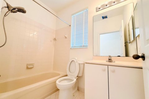 Villa ou maison à louer à Weston, Floride: 3 chambres, 133.22 m2 № 2249831 - photo 18