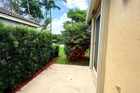 Villa ou maison à louer à Weston, Floride: 3 chambres, 133.22 m2 № 2249831 - photo 23