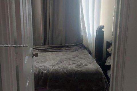 Condo in Lauderhill, Florida, 2 bedrooms № 1988693 - photo 27