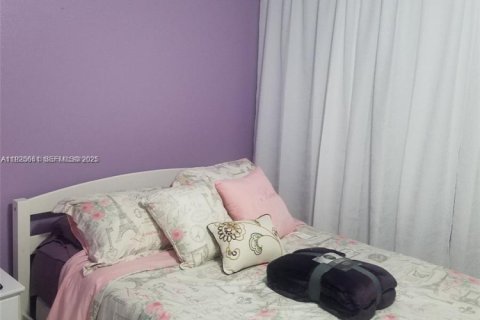 Condo in Lauderhill, Florida, 2 bedrooms № 1988693 - photo 23