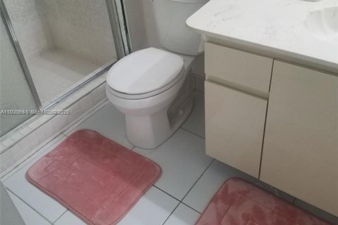 Condo in Lauderhill, Florida, 2 bedrooms № 1988693 - photo 26